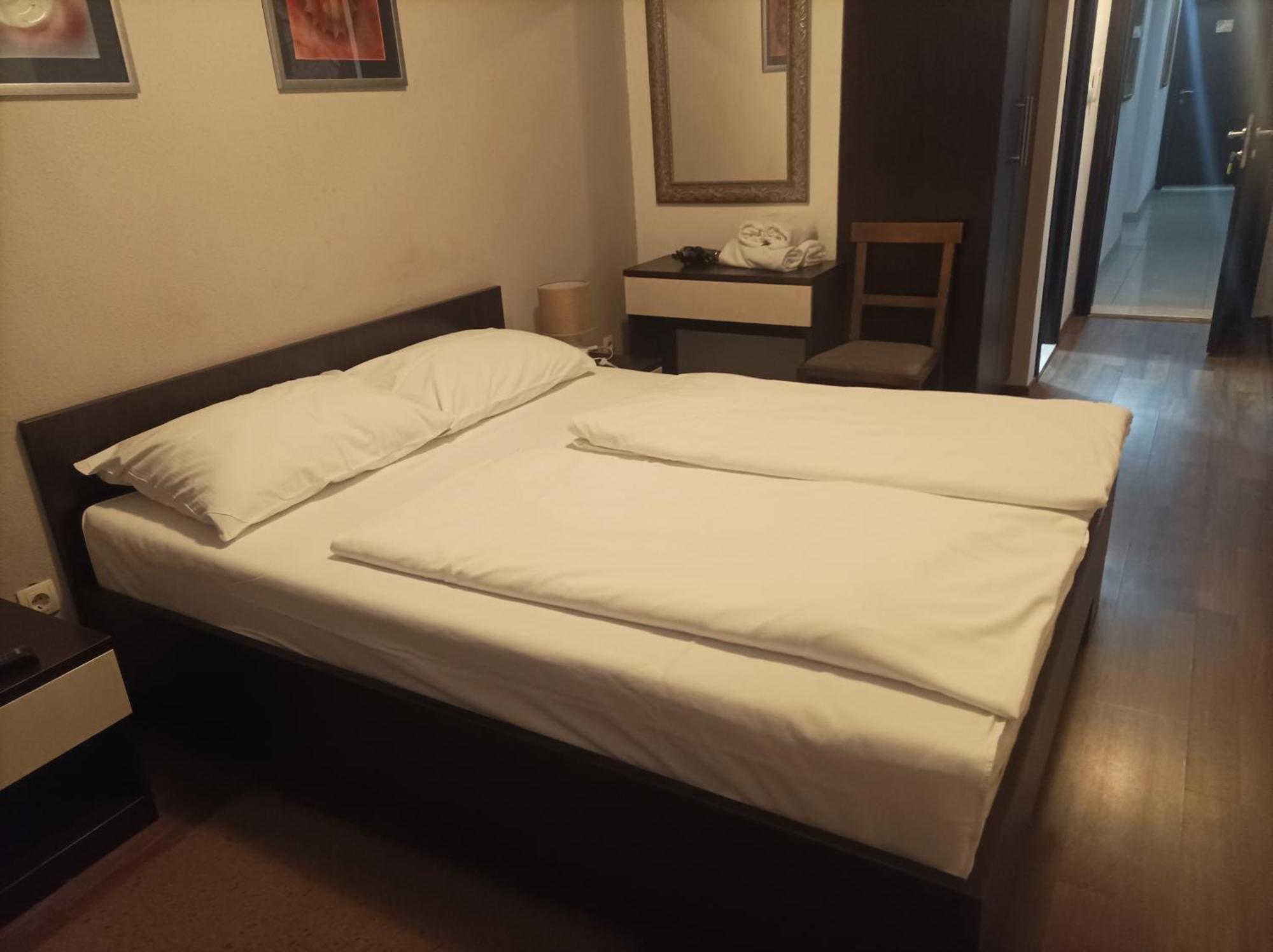 Hotel Storia ชาพลินา ภายนอก รูปภาพ