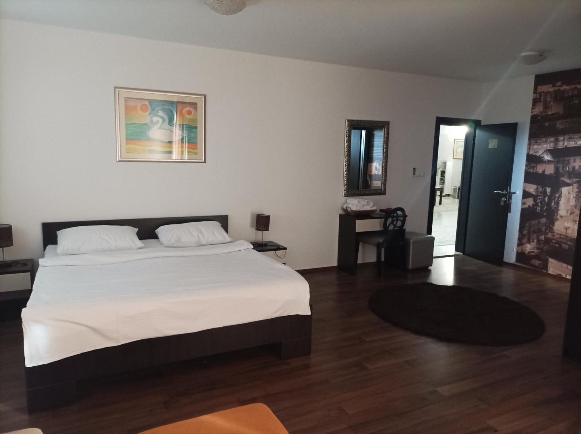 Hotel Storia ชาพลินา ภายนอก รูปภาพ