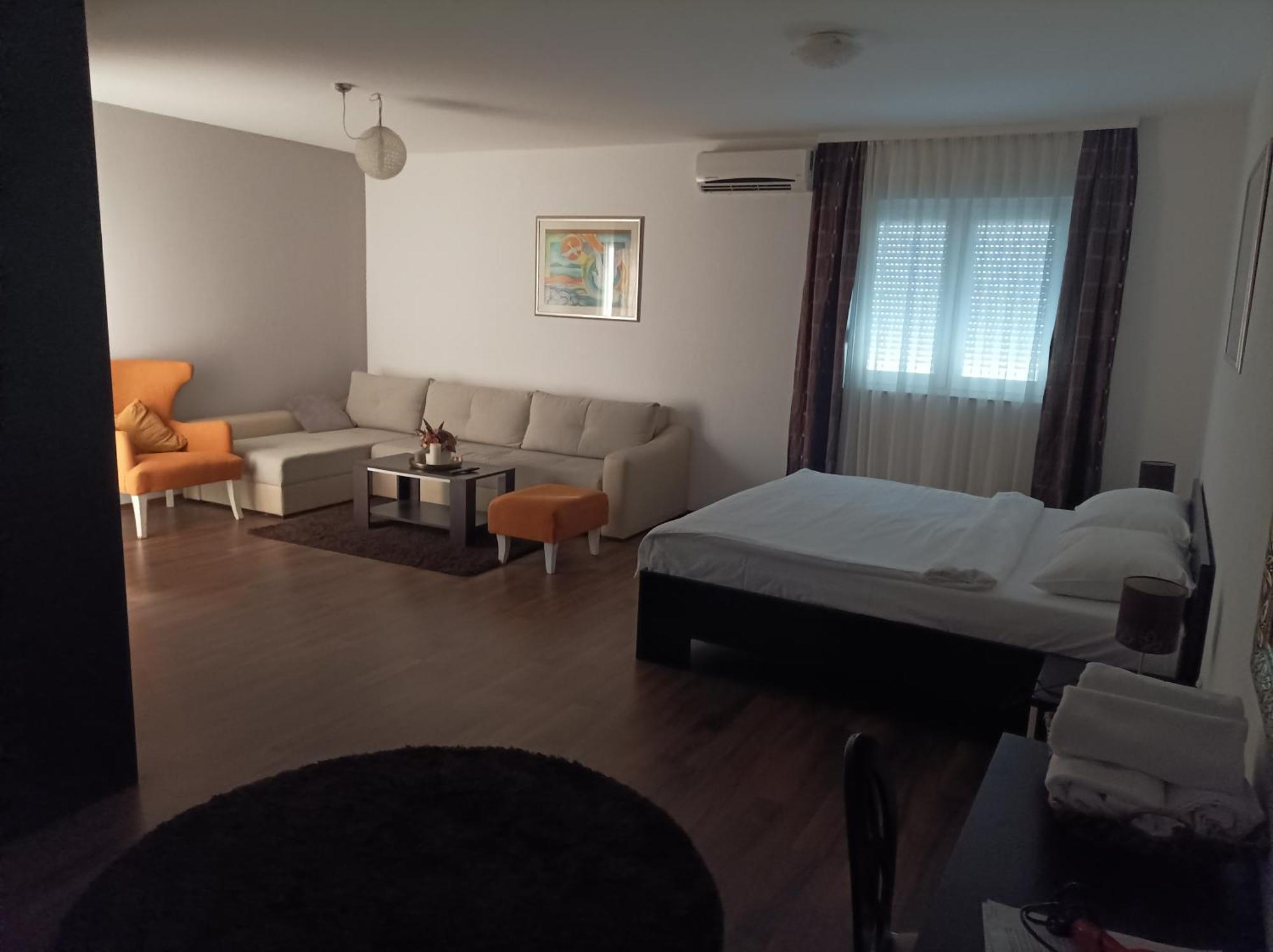 Hotel Storia ชาพลินา ภายนอก รูปภาพ