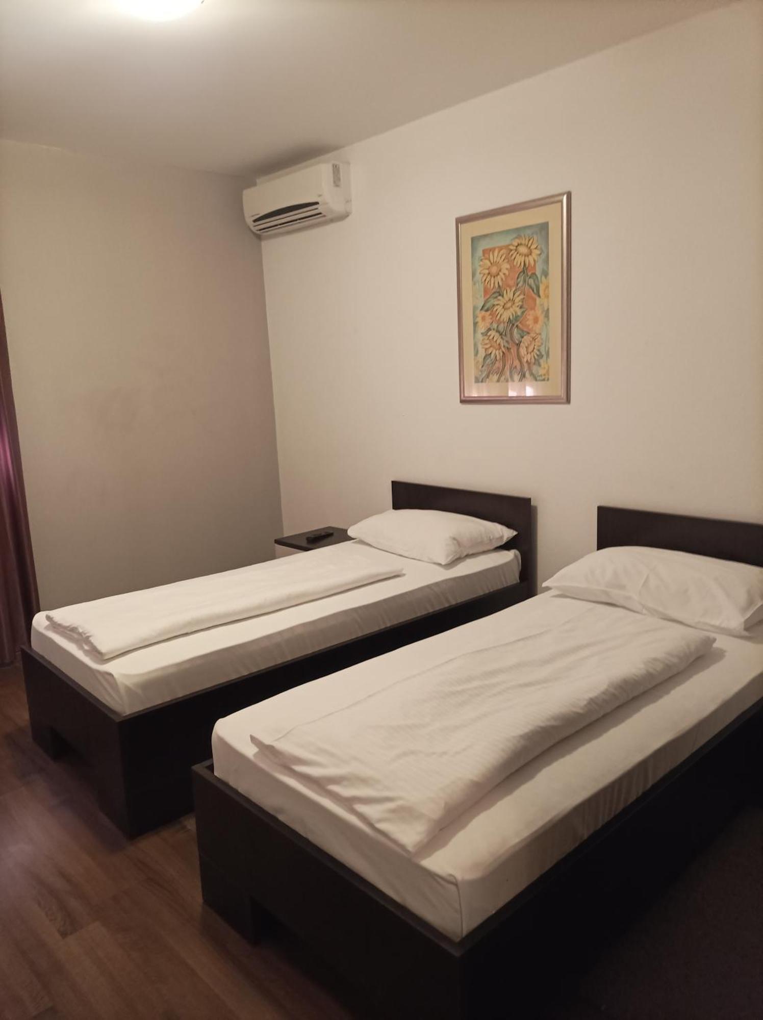 Hotel Storia ชาพลินา ภายนอก รูปภาพ