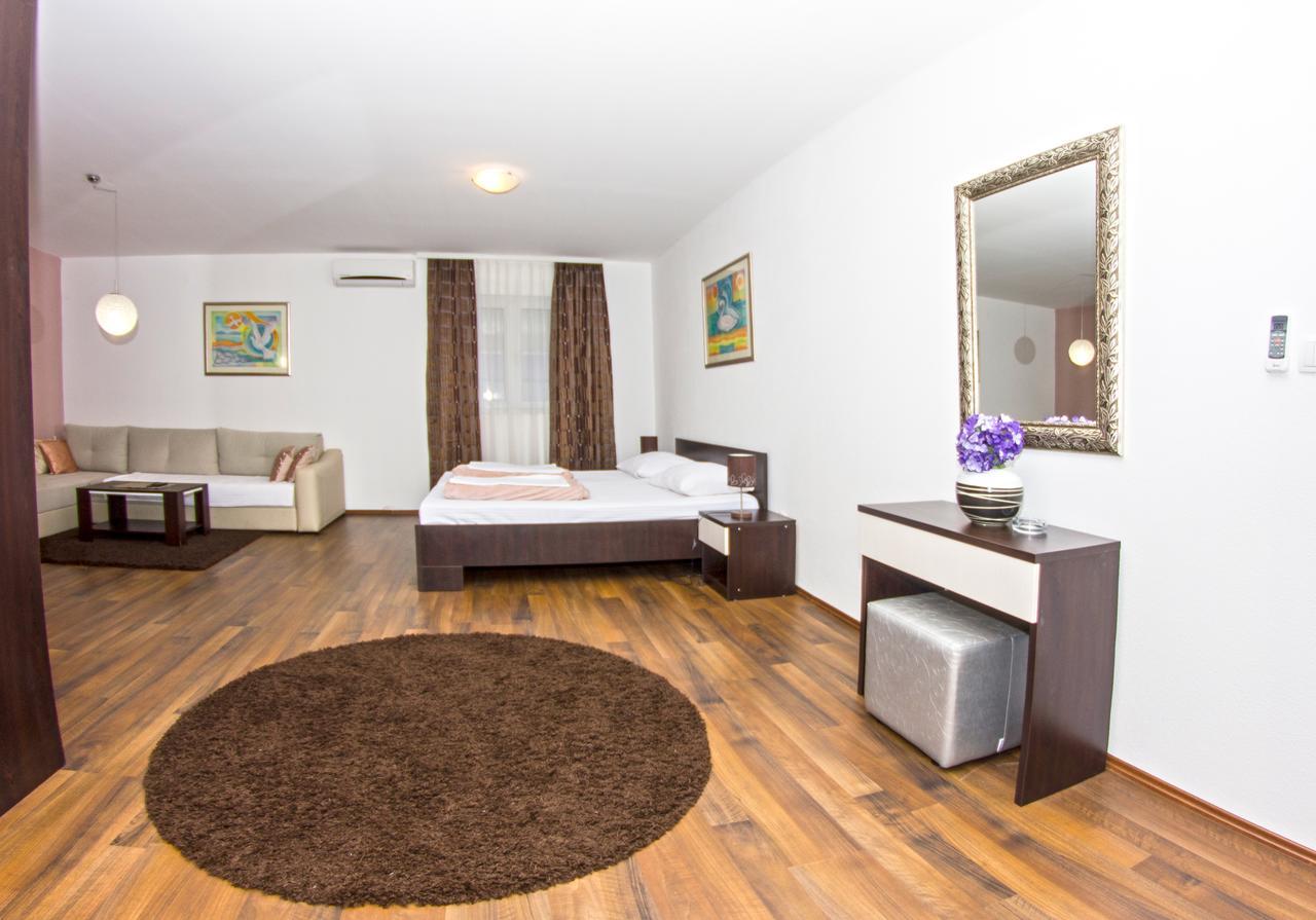 Hotel Storia ชาพลินา ภายนอก รูปภาพ