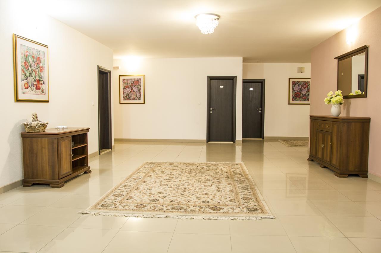 Hotel Storia ชาพลินา ภายนอก รูปภาพ