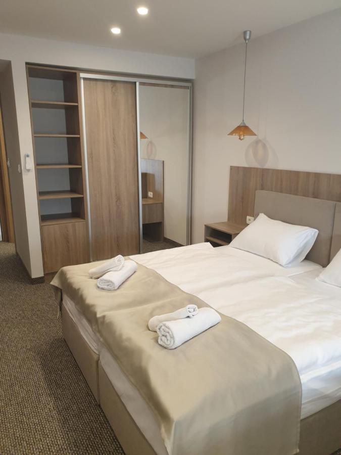 Hotel Storia ชาพลินา ภายนอก รูปภาพ